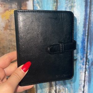 Vintage ST. JOHN passport holder and notebook